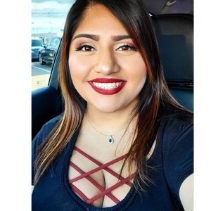 Meet your Posher, Janet